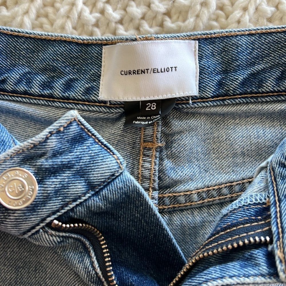 Current Elliott Size 28 denim cutoff blue jean shorts. - Picture 4 of 6